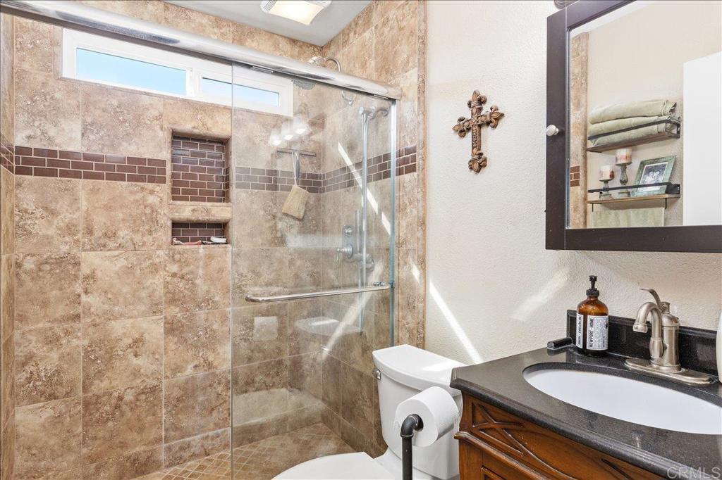 827 Bayberry Ct. Property Photo 18