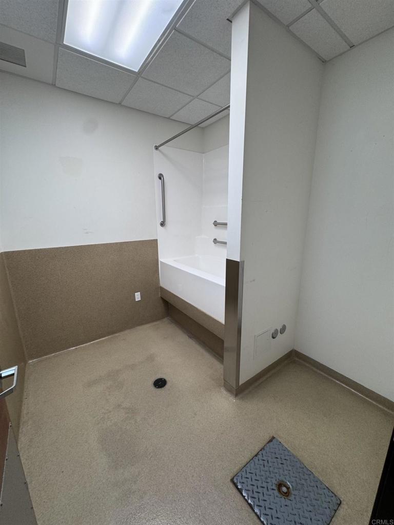 7527 Draper Avenue Property Photo 16