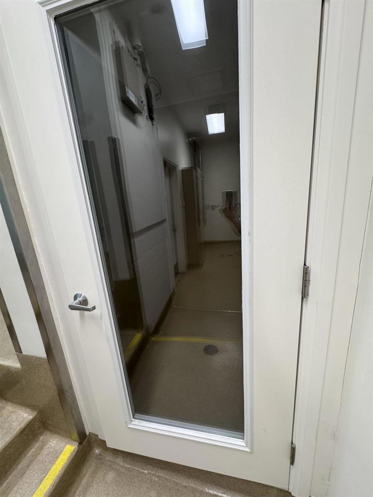 7527 Draper Avenue Property Photo 22