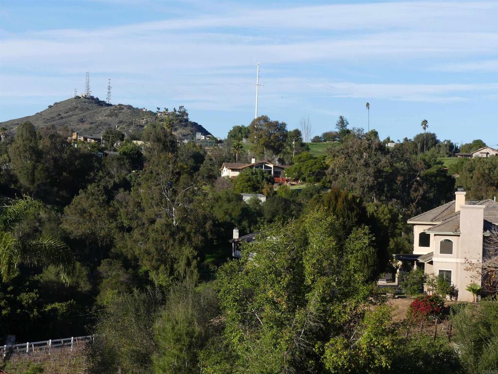 725 Yucca Road Property Photo 12