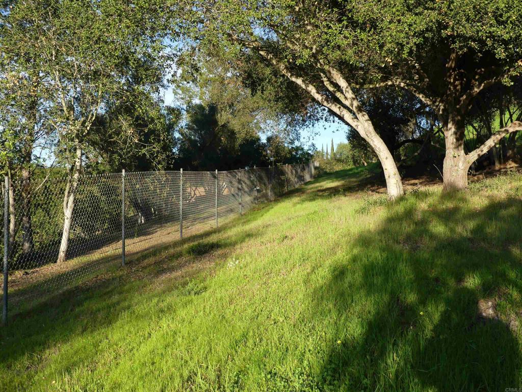 725 Yucca Road Property Photo 43