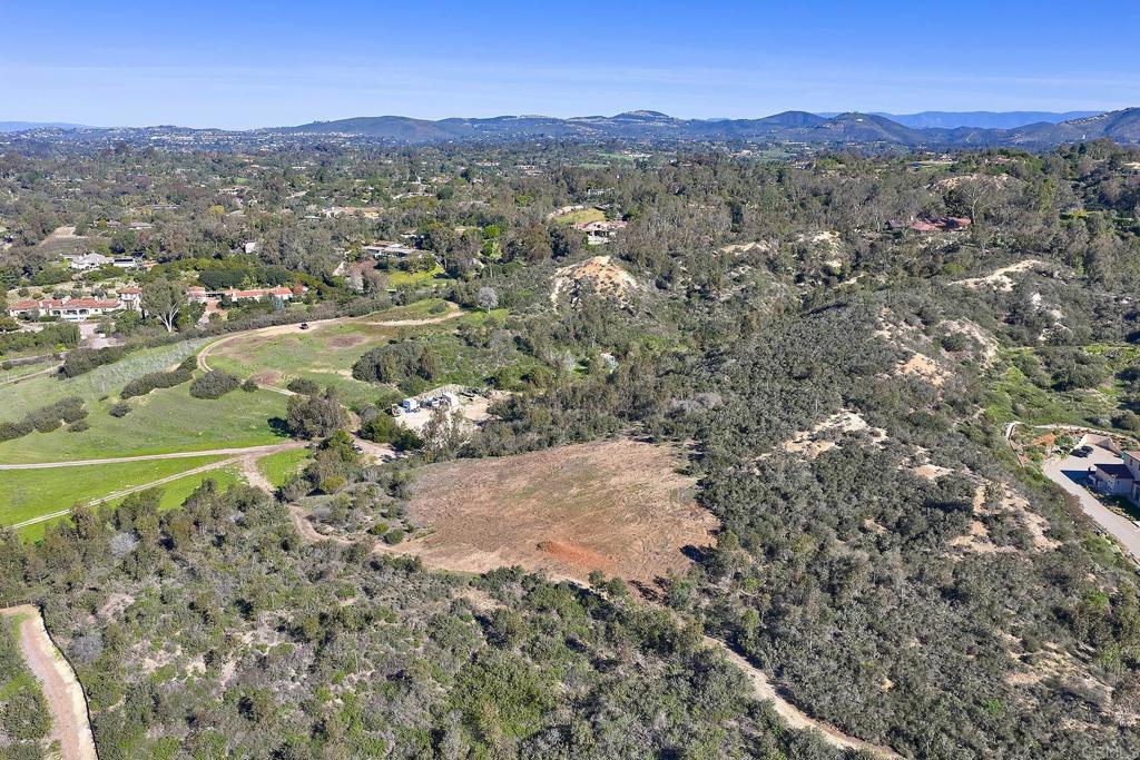 16331 Rambla De Las Flores Property Photo 7