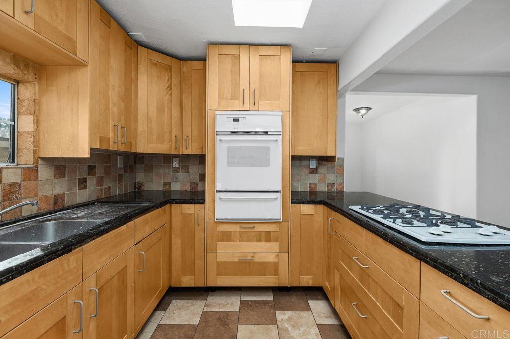 641 43 Morrison Street Property Photo 10