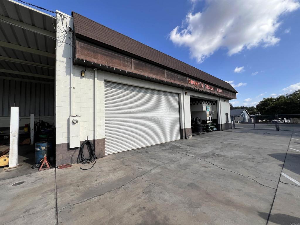 729 D Street Property Photo 4
