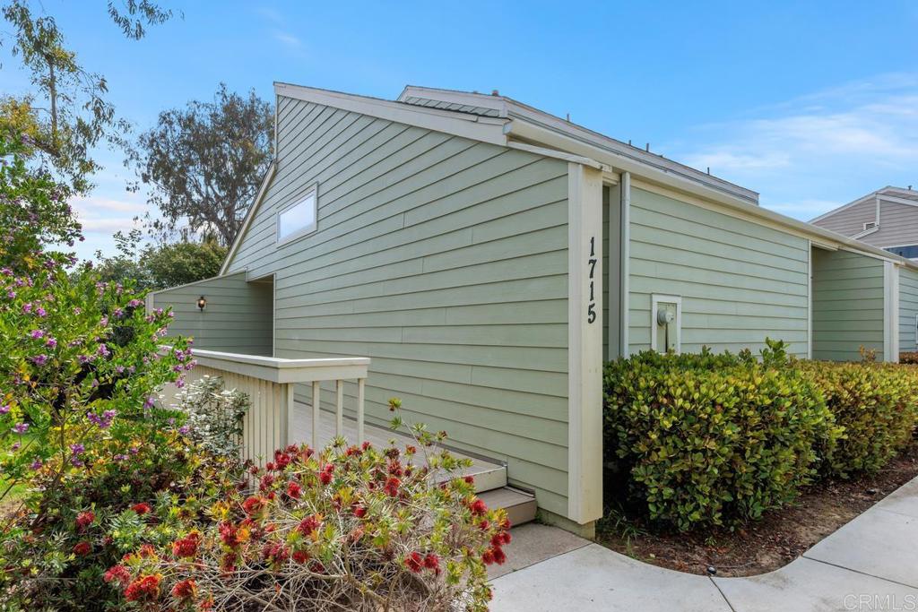 1715 Kennington Road Property Photo 2