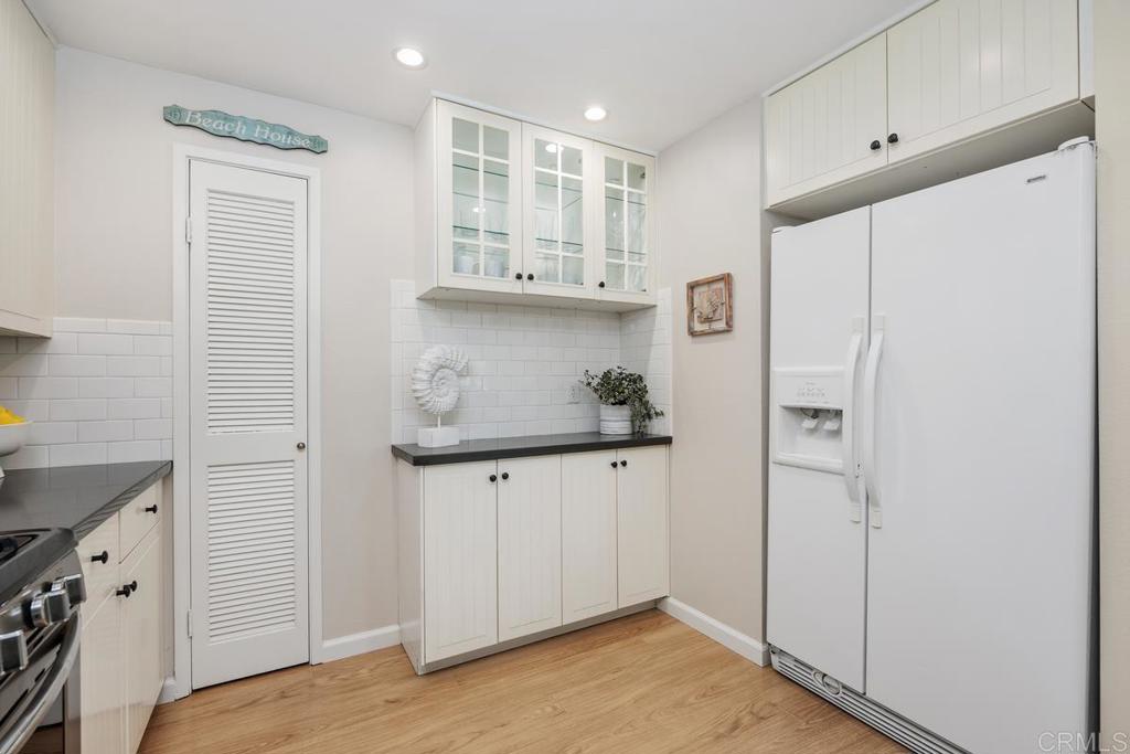 1715 Kennington Road Property Photo 15