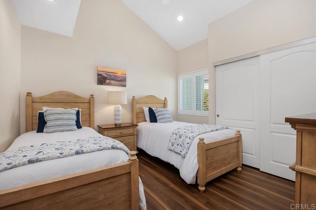 1715 Kennington Road Property Photo 22