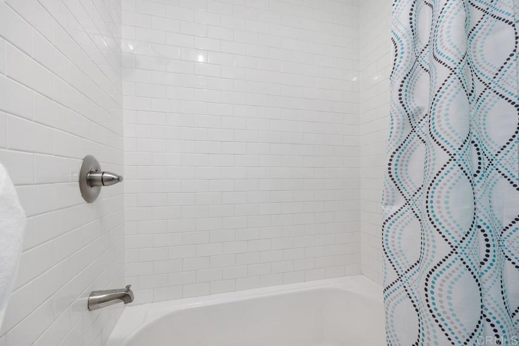 1715 Kennington Road Property Photo 24