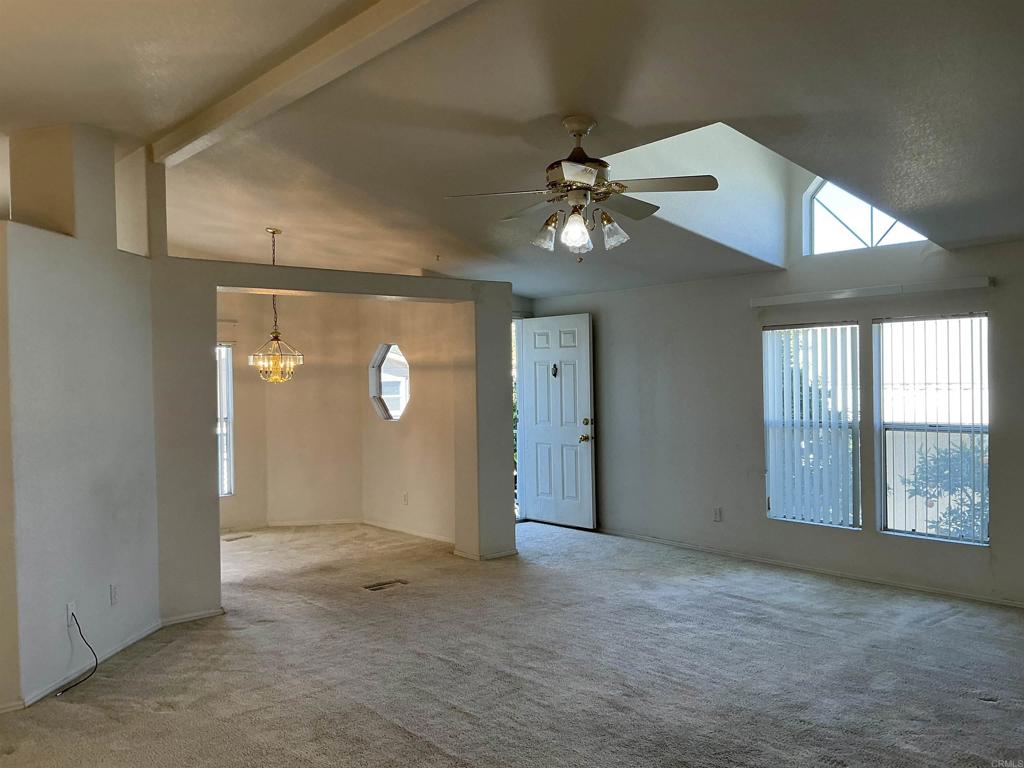 525 W El Norte Pkwy 127 Property Photo 4