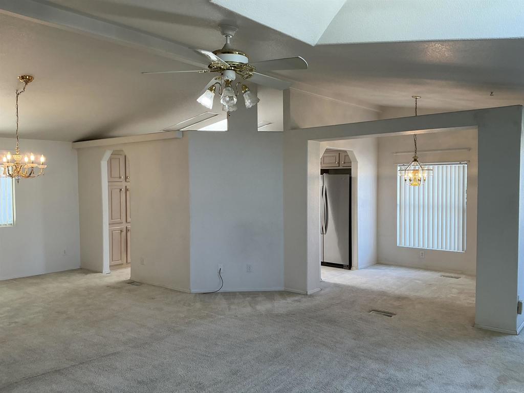 525 W El Norte Pkwy 127 Property Photo 7