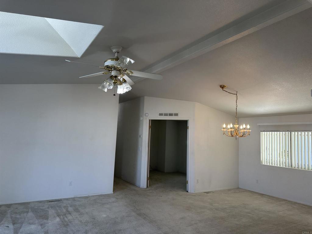 525 W El Norte Pkwy 127 Property Photo 15
