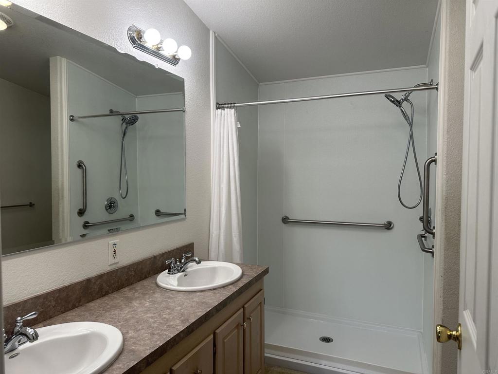 525 W El Norte Pkwy 127 Property Photo 21