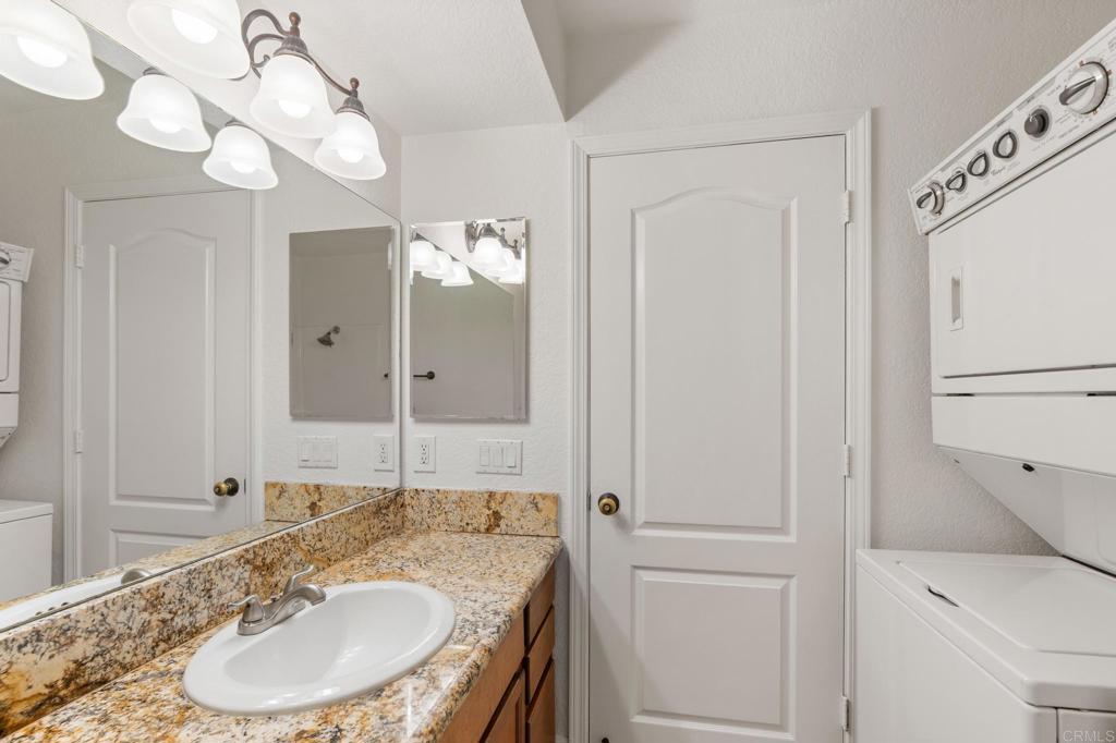 1075 N Escondido 104 Property Photo 7