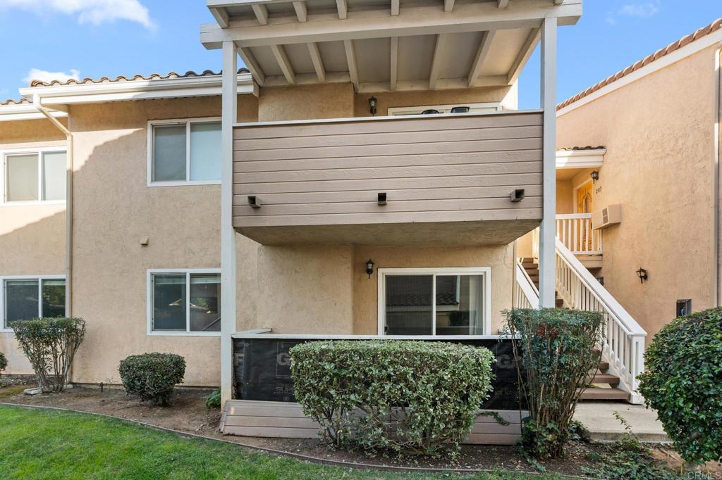 1075 N Escondido 104 Property Photo 16