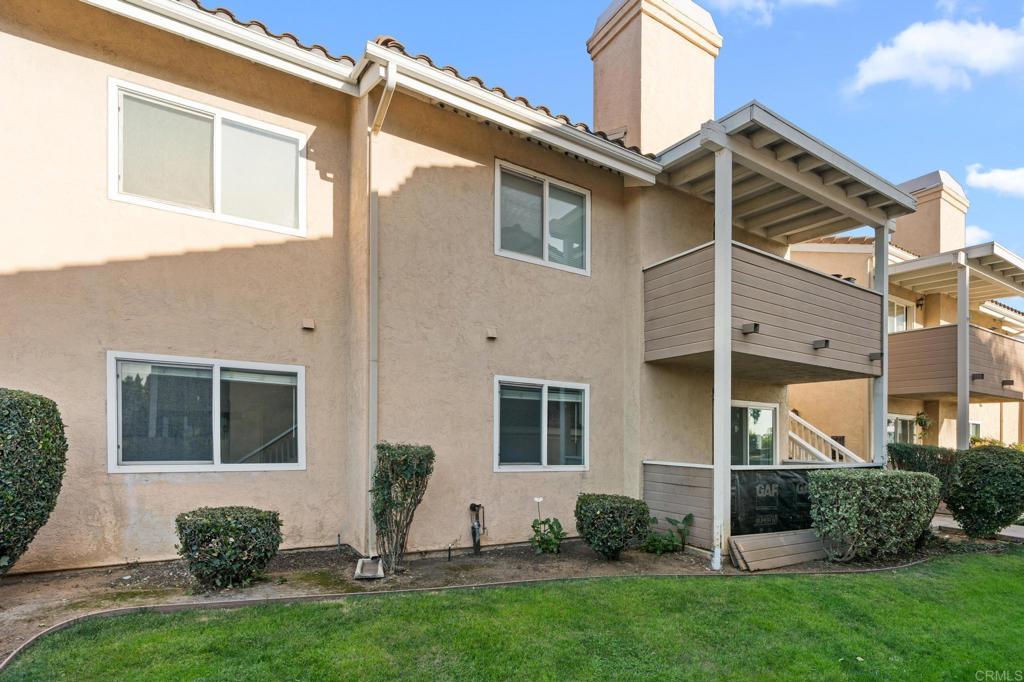 1075 N Escondido 104 Property Photo 17