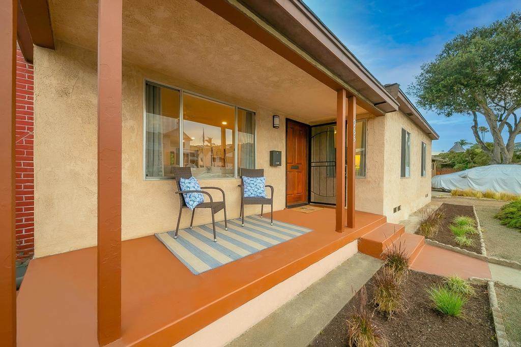 965 Rosecrans Street Property Photo 3
