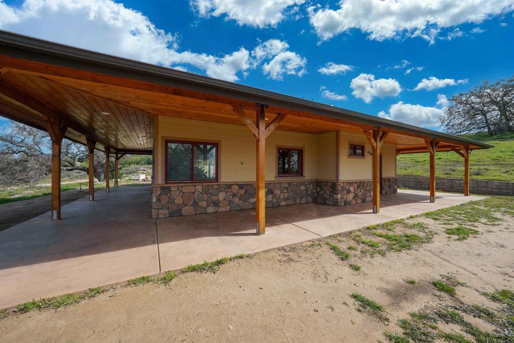 24710 Sutherland Drive Property Photo 17