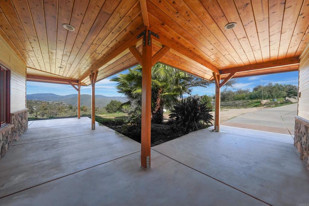 24710 Sutherland Drive Property Photo 18