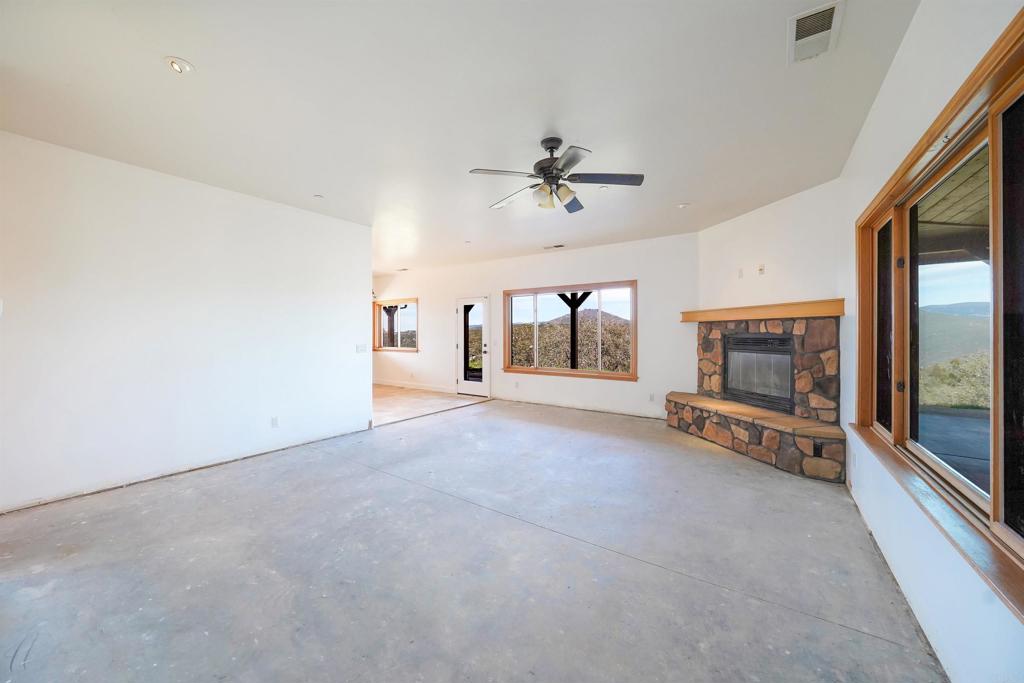 24710 Sutherland Drive Property Photo 22