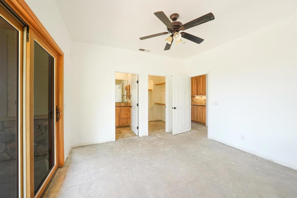 24710 Sutherland Drive Property Photo 28