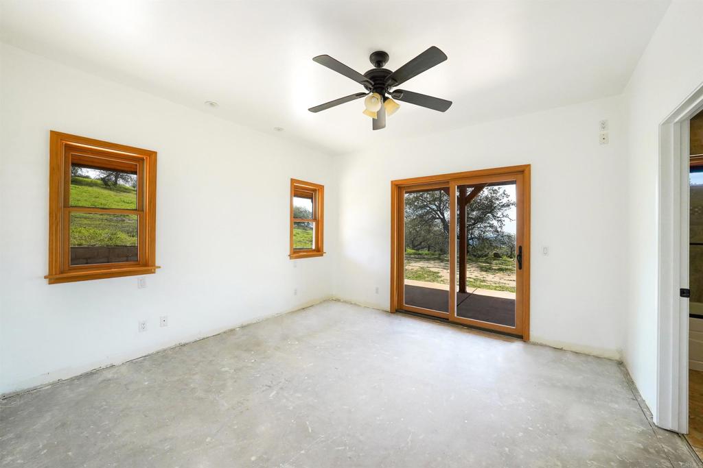 24710 Sutherland Drive Property Photo 29