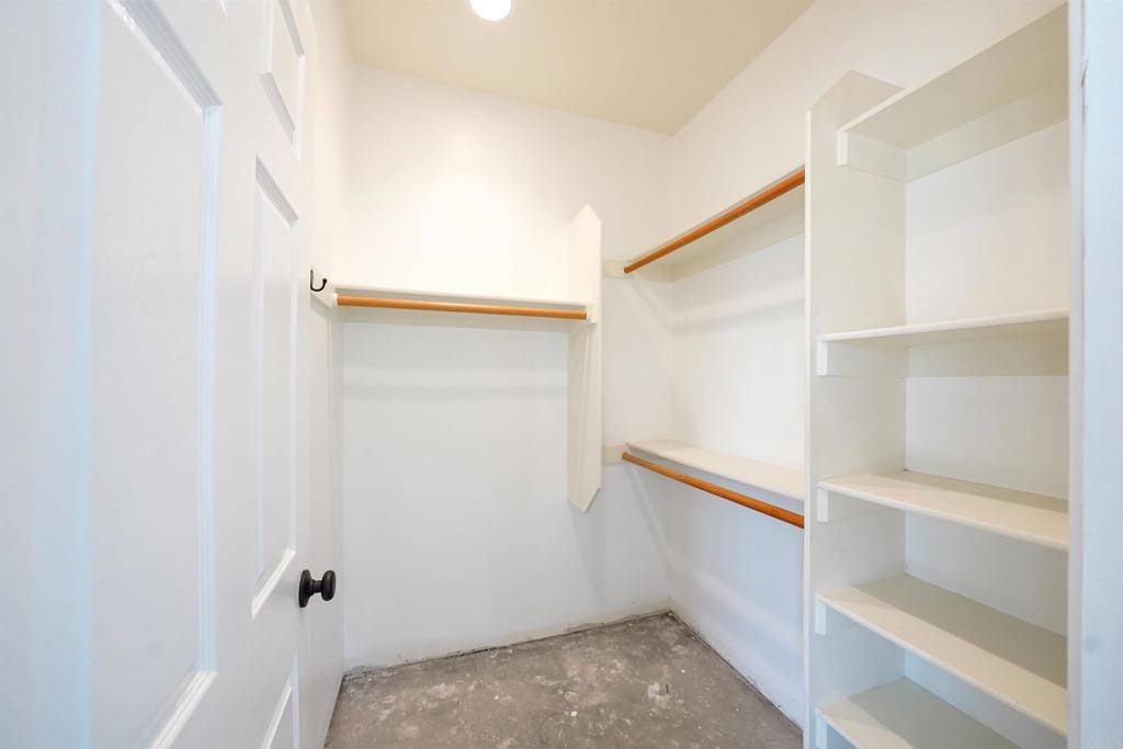 24710 Sutherland Drive Property Photo 31