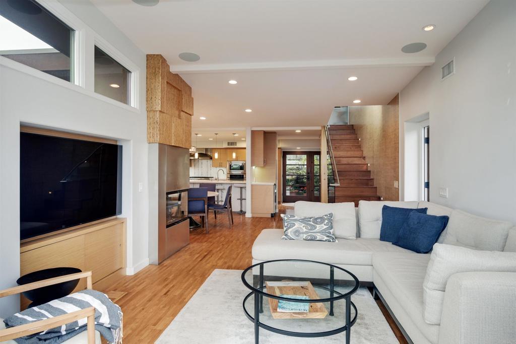 152 7th Street Property Photo 7