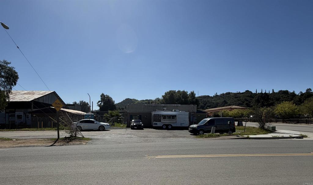 27455 Valley Center Road Property Photo 4