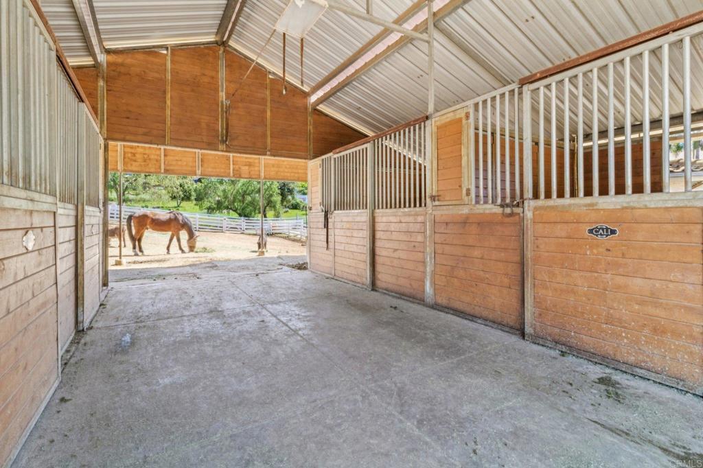 29950 Robbie Ln Property Photo 43