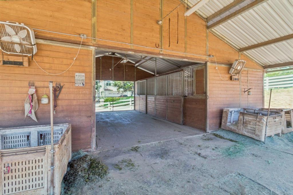 29950 Robbie Ln Property Photo 45