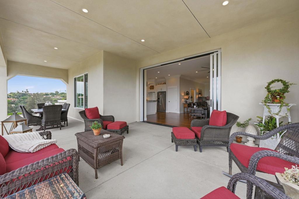 3600 Linda Vista Drive Property Photo 16