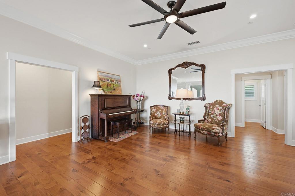 3600 Linda Vista Drive Property Photo 19