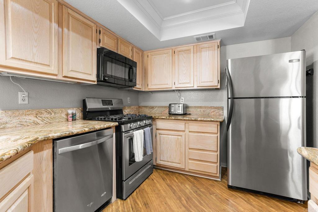 621 N Pacific Street 204 Property Photo 12
