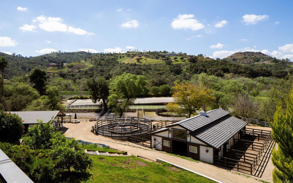 7017 Via Mariposa Sur Property Photo 1