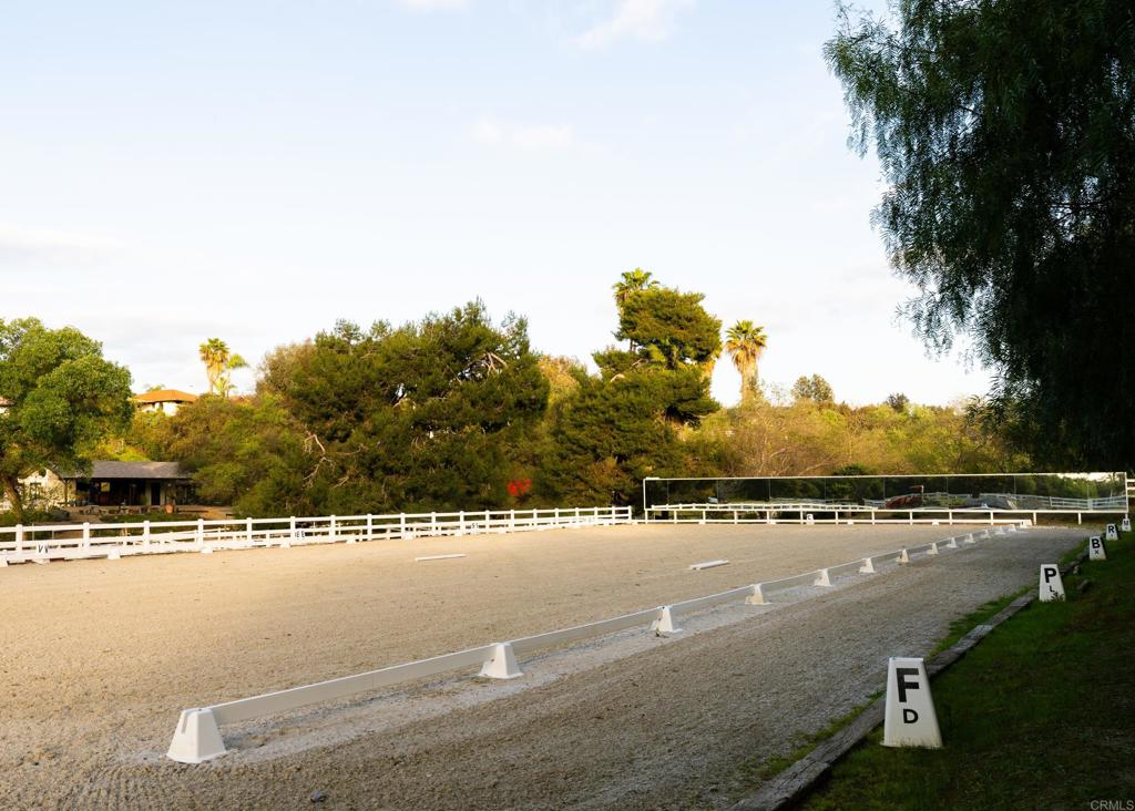 7017 Via Mariposa Sur Property Photo 4