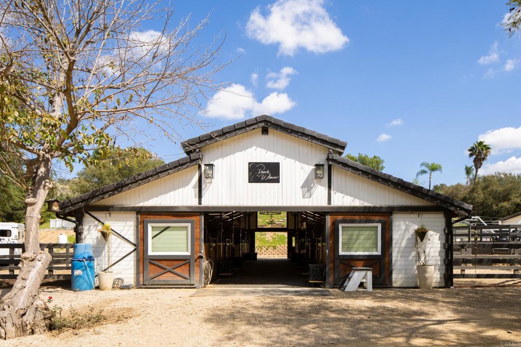 7017 Via Mariposa Sur Property Photo 7