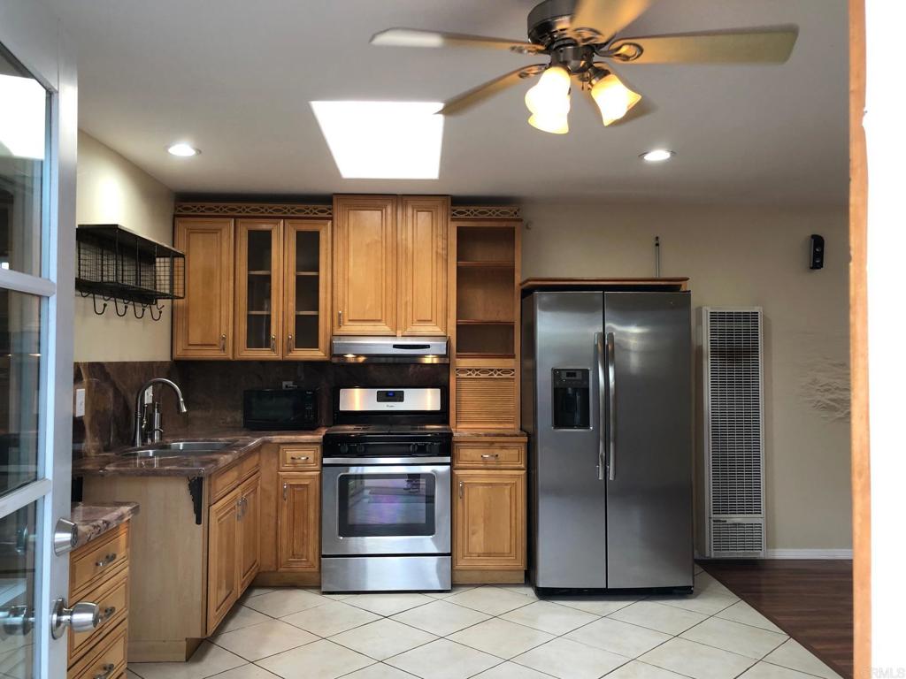 3890 Margaret Way Property Photo 6