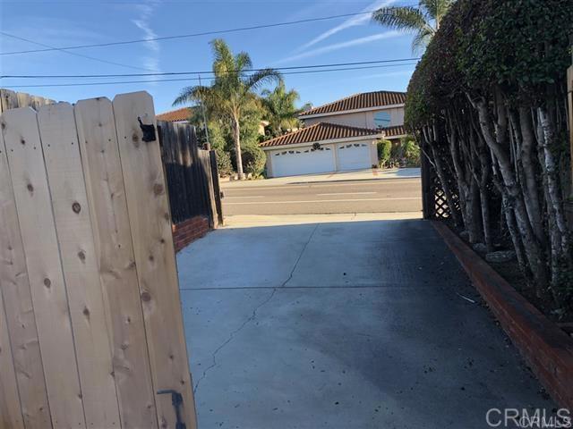 3890 Margaret Way Property Photo 17