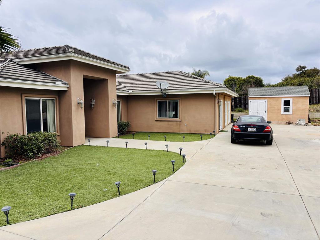 2399 Paige Circle Property Photo 4