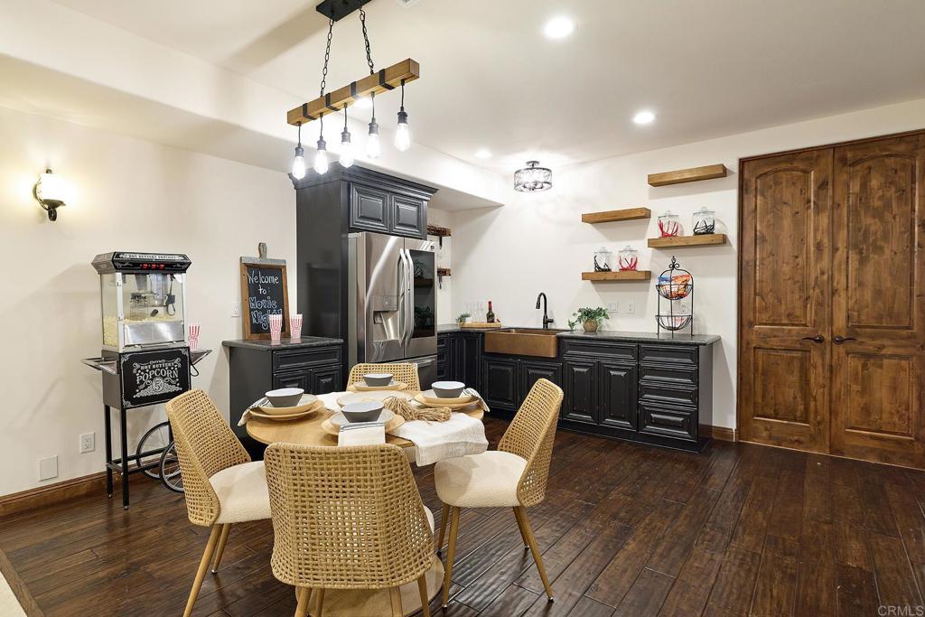 6811 Vianda Court Property Photo 43