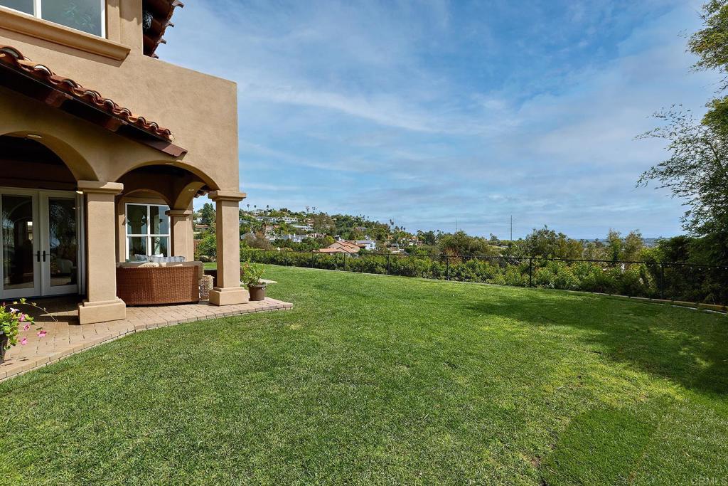 6811 Vianda Court Property Photo 48