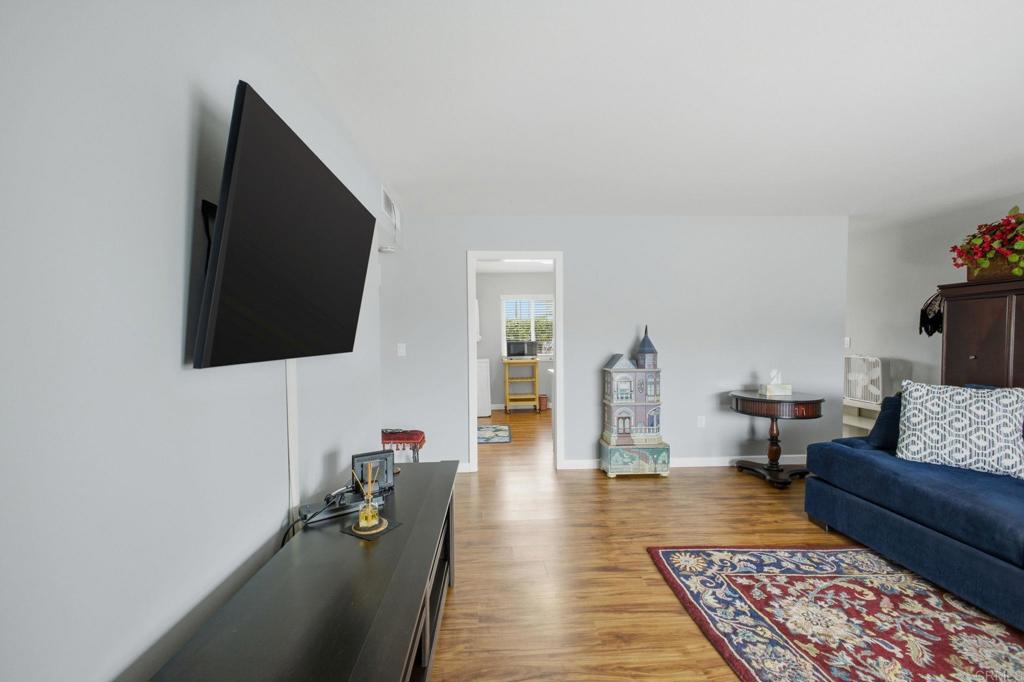 28546 Murrieta Property Photo 5