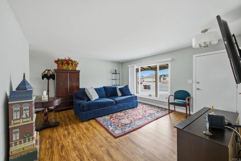 28546 Murrieta Property Photo 6