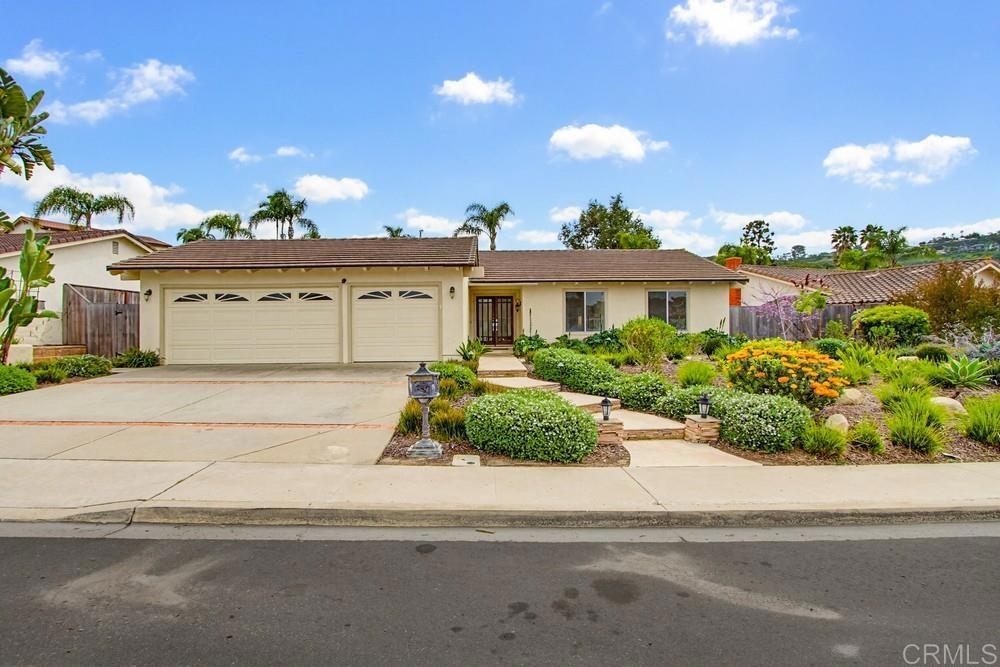 825 Santa Hidalga Property Photo 2