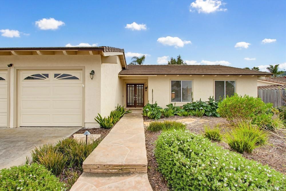 825 Santa Hidalga Property Photo 4