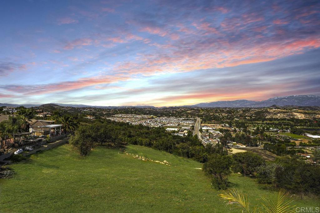 27051 Toyon Ridge Trail Property Photo 6