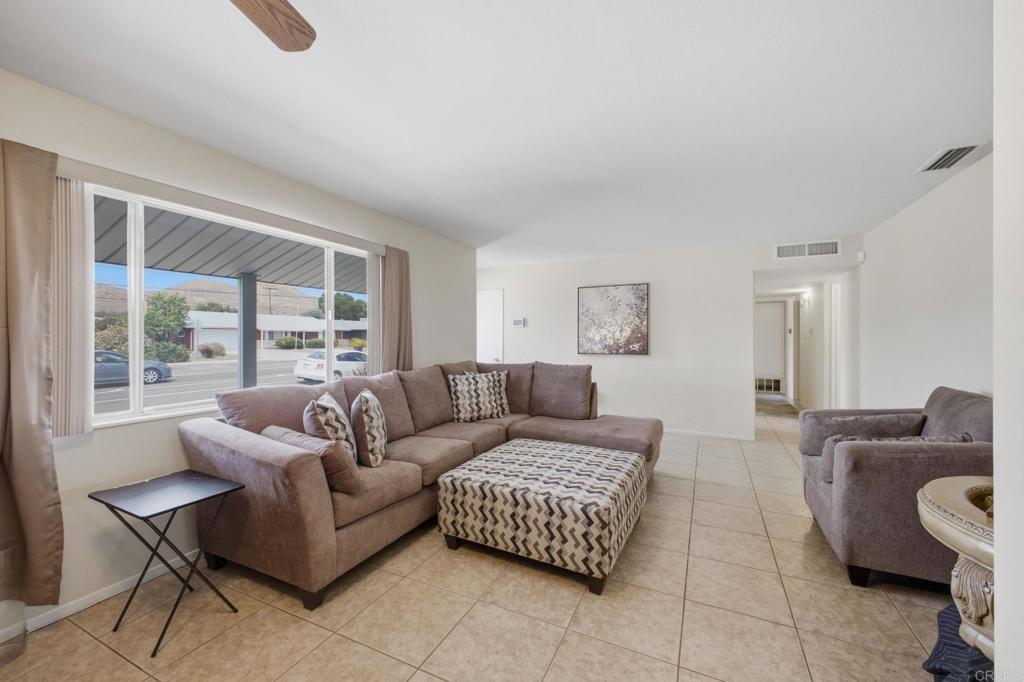 28536 Murrieta Property Photo 4