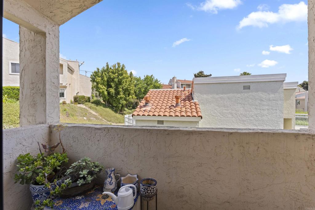 6921 Quail Place E Property Photo 6