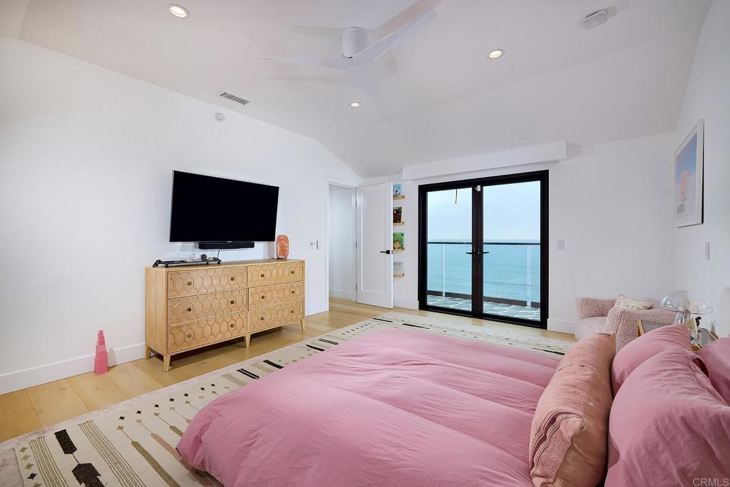 1472 Neptune Avenue Property Photo 15