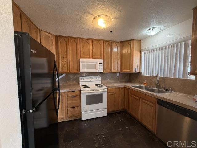 390 E Madison A Property Photo 4
